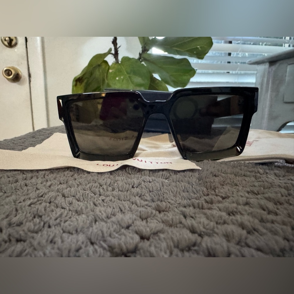 Louis Vuitton Black Sunglasses